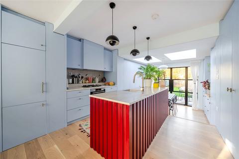 2 bedroom terraced house for sale, Hall Drive, London