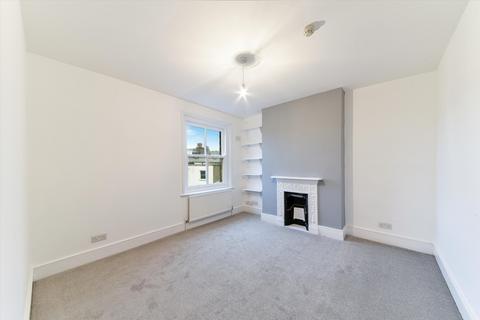 3 bedroom flat to rent, Agincourt Road, Belsize Park, London, NW3