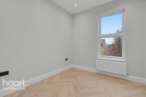 2 bedroom flat for sale, Bulwer Road, London