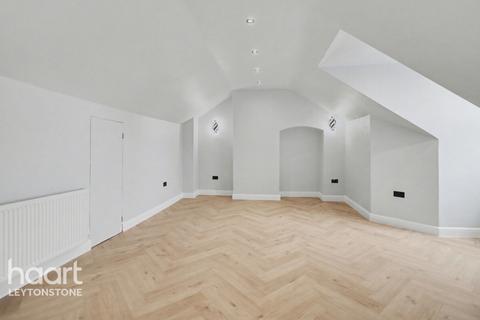 2 bedroom flat for sale, Bulwer Road, London