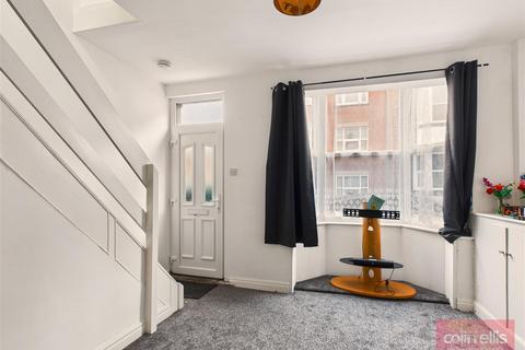 2 bedroom terraced house for sale, Trafalgar Terrace, Scarborough