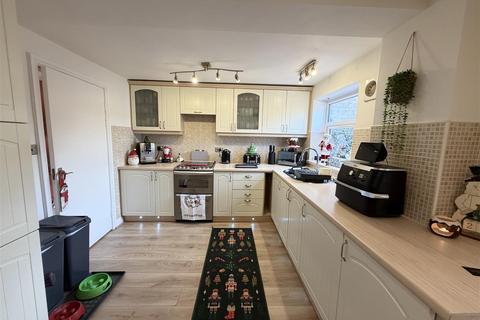 3 bedroom house for sale, Melrose Avenue, Seaham SR7