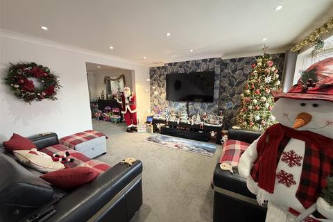 3 bedroom house for sale, Melrose Avenue, Seaham SR7
