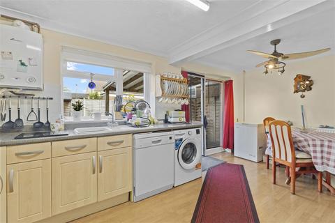 3 bedroom end of terrace house for sale, Woodpecker Drive, Hailsham