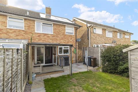 3 bedroom end of terrace house for sale, Woodpecker Drive, Hailsham