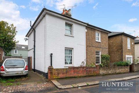 4 bedroom end of terrace house for sale, New Road