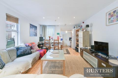 4 bedroom end of terrace house for sale, New Road