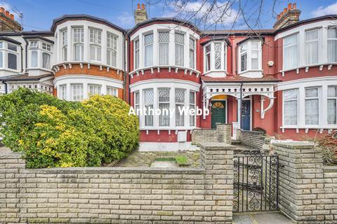 4 bedroom terraced house for sale, The Crest, Palmers Green, N13