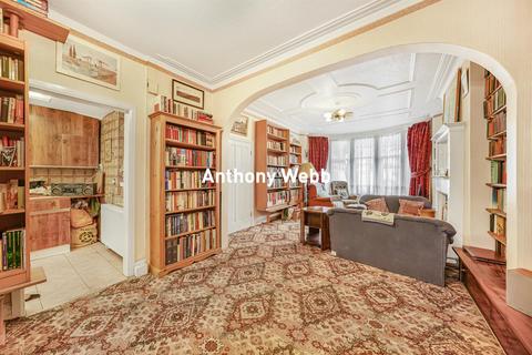 4 bedroom terraced house for sale, The Crest, Palmers Green, N13