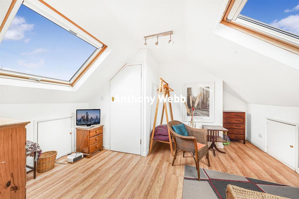 Bedroom 4/Loft Room