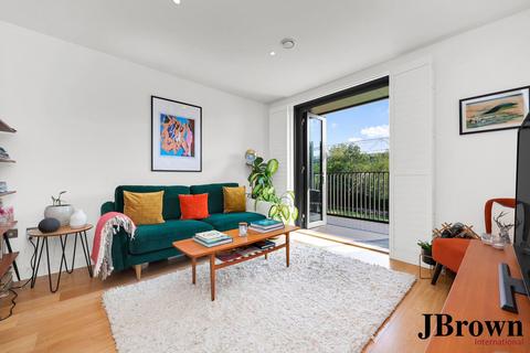 1 bedroom flat for sale, Lorimer House, 9 Navigators Walk, London, Greater London, E3