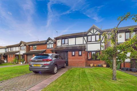 Fairhaven Close, Great Sankey, WA5