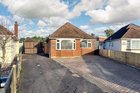 3 bedroom detached bungalow for sale, Ivor Close, Holbury, SO45