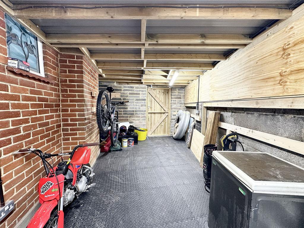 Lean to