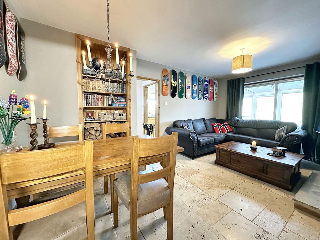 Sitting/Dining room