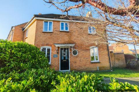 3 bedroom terraced house for sale, Cygnet Way, Trowbridge BA14