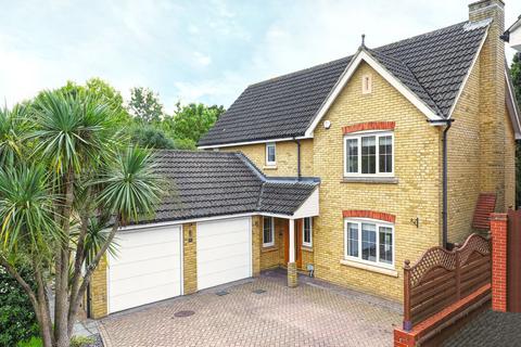 4 bedroom detached house for sale, Ferney Road, Cheshunt, EN7