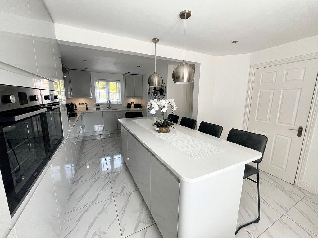 Kitchen / Diner