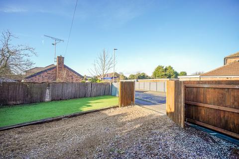 2 bedroom end of terrace house for sale, Stapleford Road, Luton, LU2