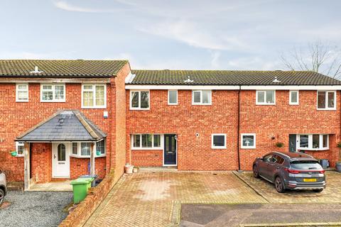 3 bedroom terraced house for sale, Valence Drive, Cheshunt, EN7