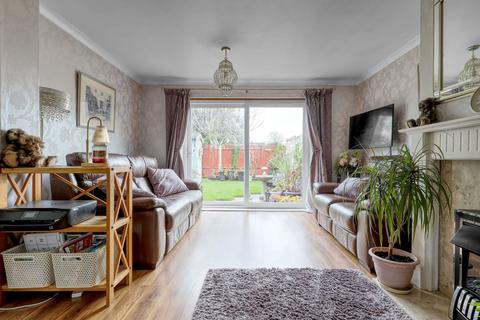 3 bedroom terraced house for sale, Valence Drive, Cheshunt, EN7