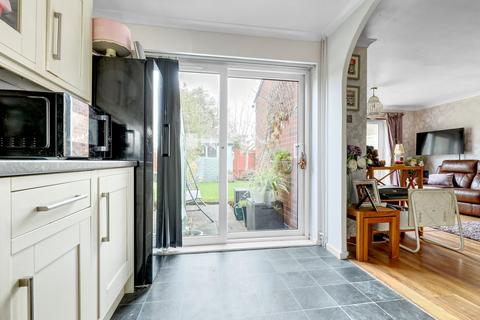 3 bedroom terraced house for sale, Valence Drive, Cheshunt, EN7