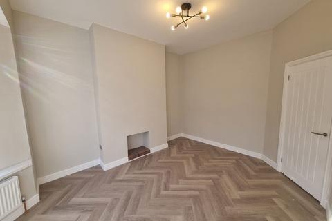 3 bedroom semi-detached house to rent, West Crescent, Darlington DL3