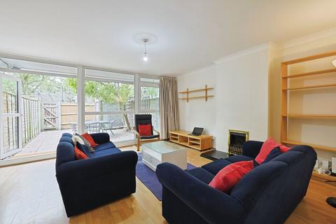 4 bedroom maisonette to rent, Westbridge Road, London SW11