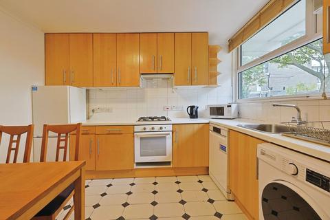 4 bedroom maisonette to rent, Westbridge Road, London SW11