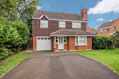 4 bedroom detached house to rent, Cagney Drive, Swindon SN25
