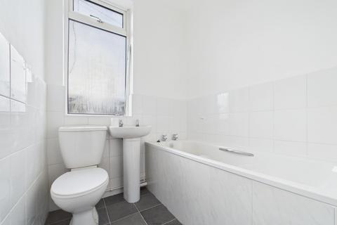 3 bedroom terraced house to rent, Langstone Road, Portsmouth, PO3