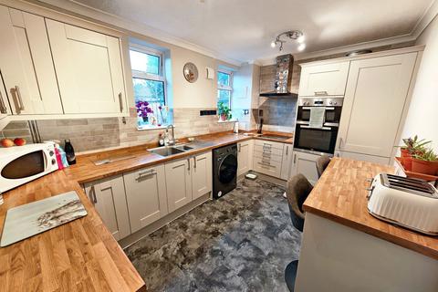 3 bedroom terraced house for sale, Longfield Road, Trowbridge BA14