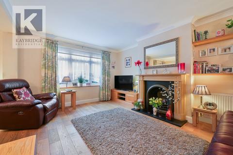 3 bedroom semi-detached house for sale, Elmcroft Drive, Chessington, KT9