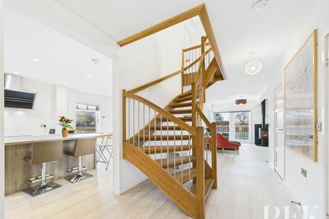 5 bedroom detached house for sale, Garth Gardens, Brampton CA8