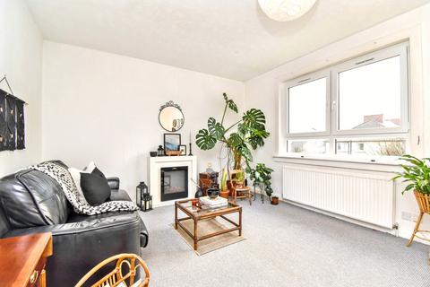 3 bedroom flat for sale, Lindsay Terrace, Lennoxtown, G66