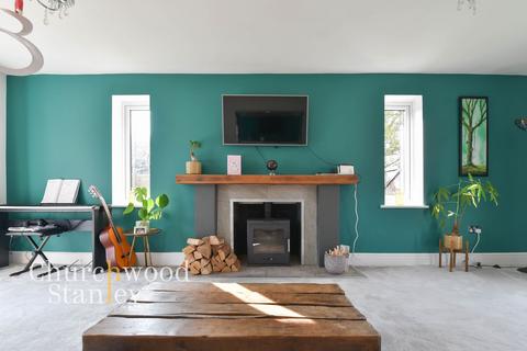 3 bedroom detached house for sale, Stones Green, Harwich, CO12