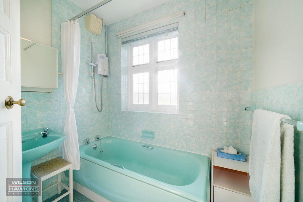 18 Whitmore Road - mg Y3 Re Jt Pp ZLVi La OHJQ.jpg