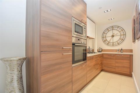2 bedroom apartment for sale, The Galleries, Warley, Brentwood