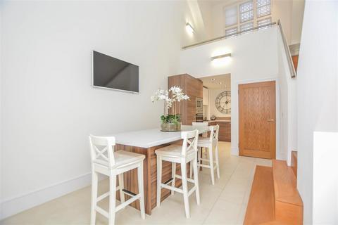 2 bedroom apartment for sale, The Galleries, Warley, Brentwood