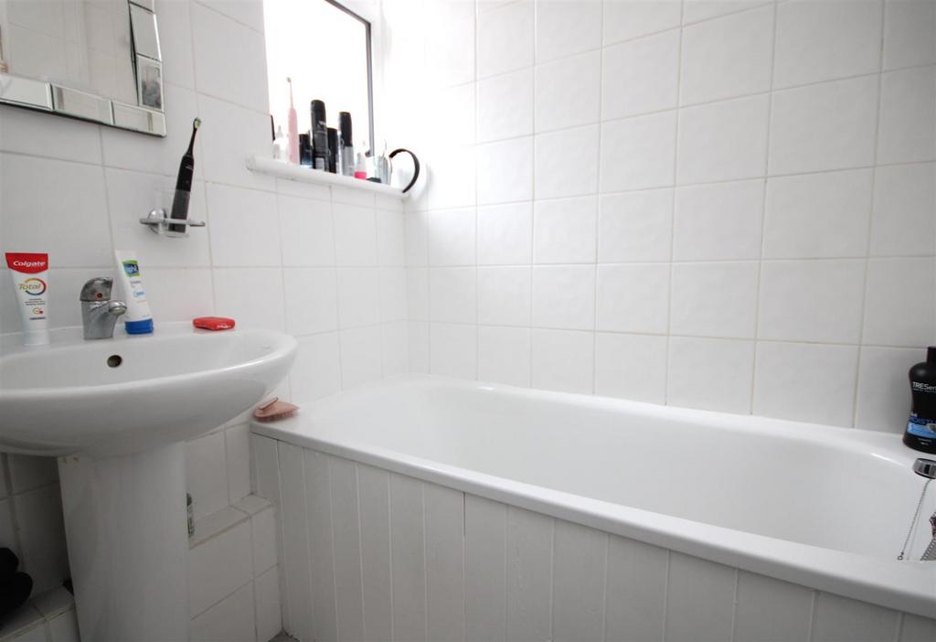 Bathroom.JPG