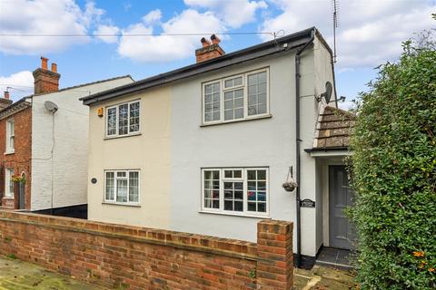 Worplesdon Road, Guildford