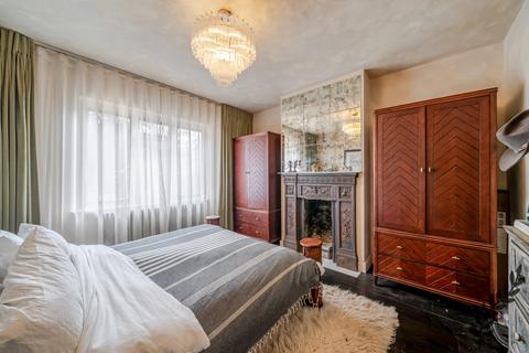 4 bedroom semi-detached house for sale, Harding Road, Epsom, KT18