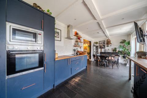Harding Road, Epsom, KT18