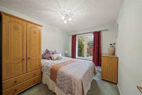 1 bedroom maisonette for sale, Queens Road, Guildford
