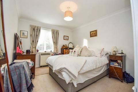 1 bedroom apartment for sale, Missenden Gardens, Burnham, Buckinghamshire, SL1