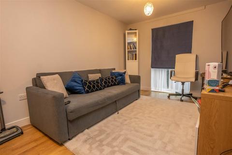 2 bedroom apartment for sale, St. James Road, Brentwood