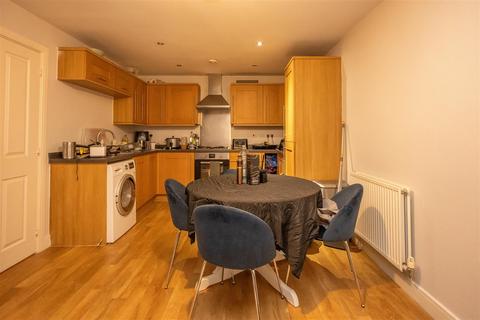 2 bedroom apartment for sale, St. James Road, Brentwood