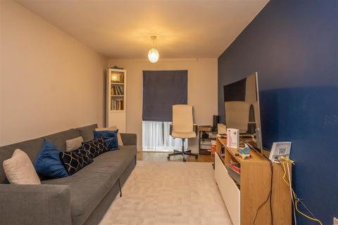 2 bedroom apartment for sale, St. James Road, Brentwood