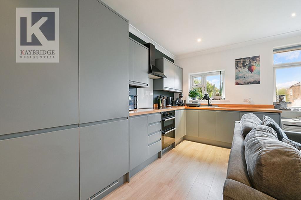 Beaumont Court, KT17 1 JH