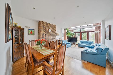 undefined, Finchley N3